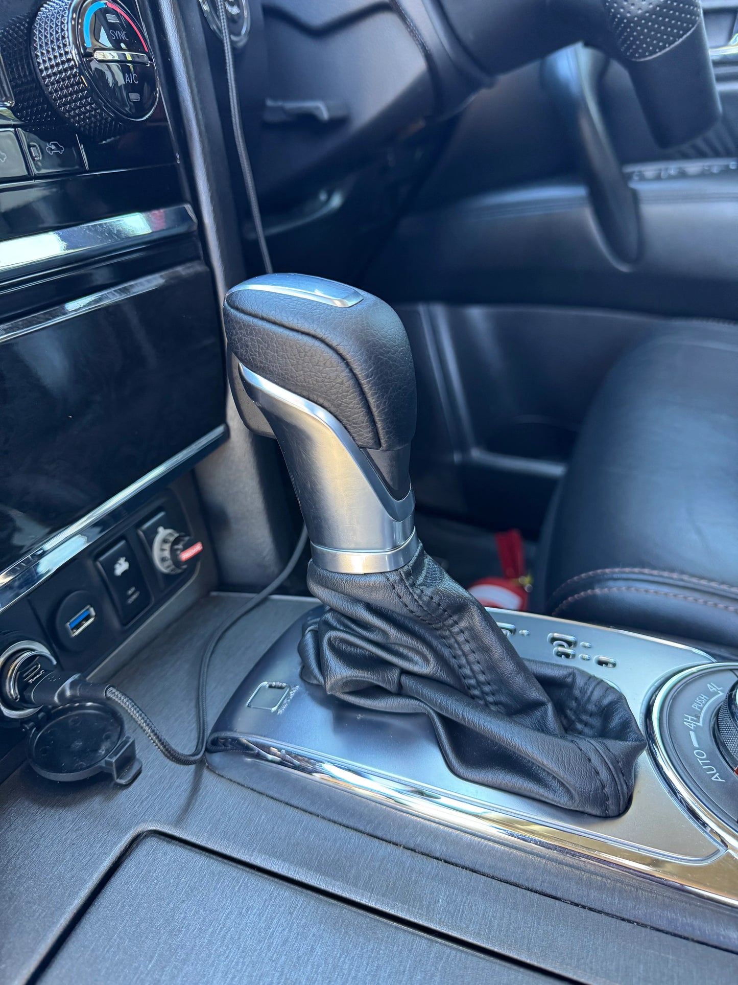 Nissan Patrol Y62 Shift Knob Black & Silver
