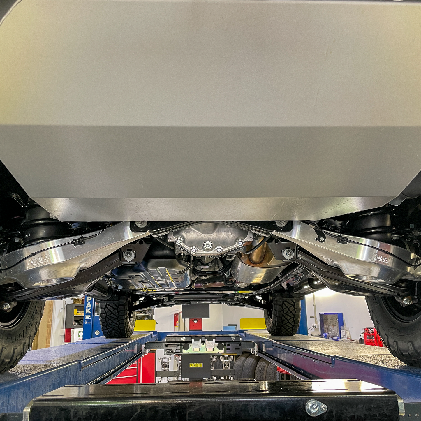 Aluminium billet lower rear control arms for Y62 Nissan Patrol, rated to 8 tonne, designed for the AMV 4100kg GVM upgrade.