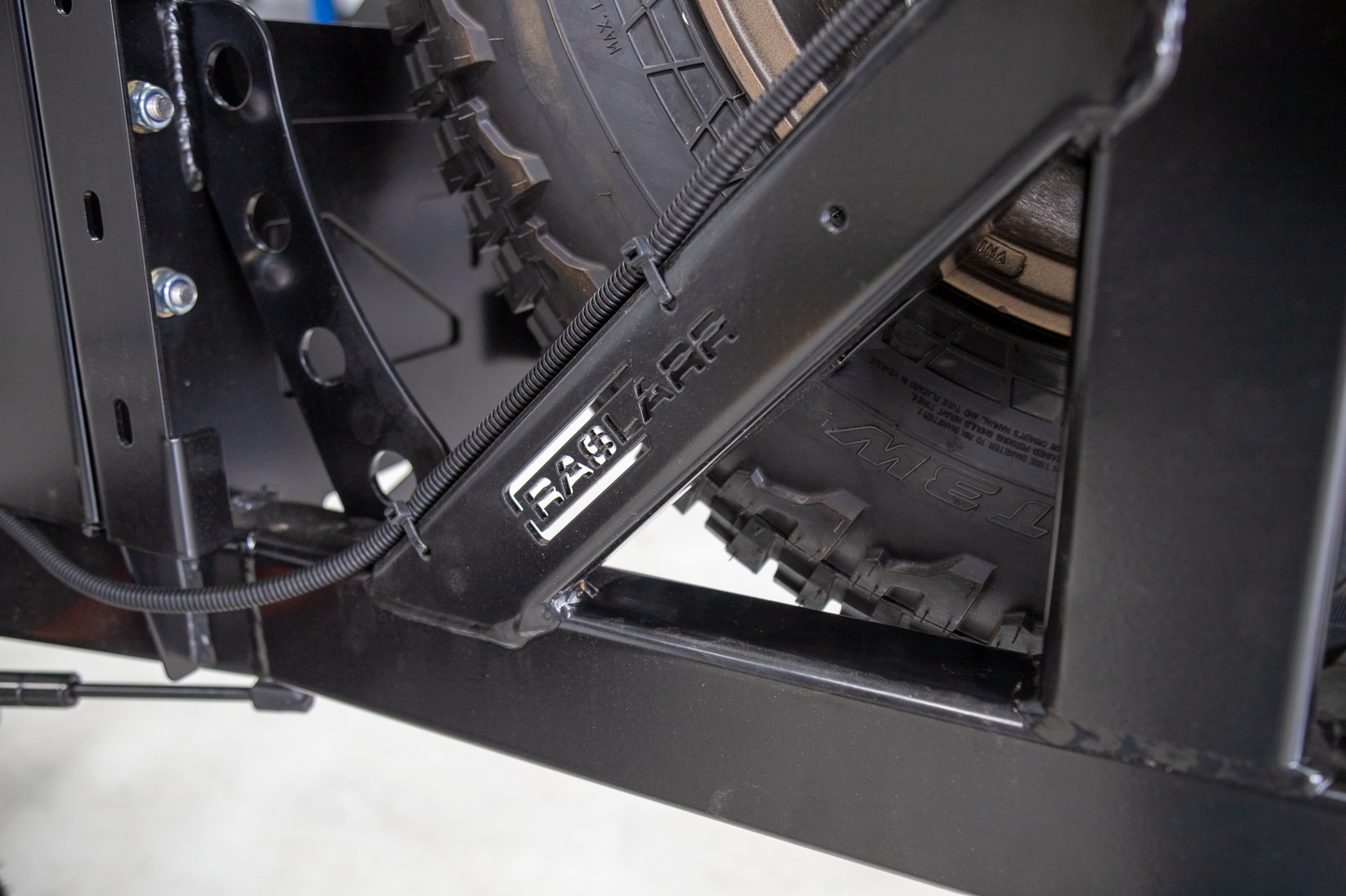 JB/JC74 Jimny Raslarr Rear Bar
