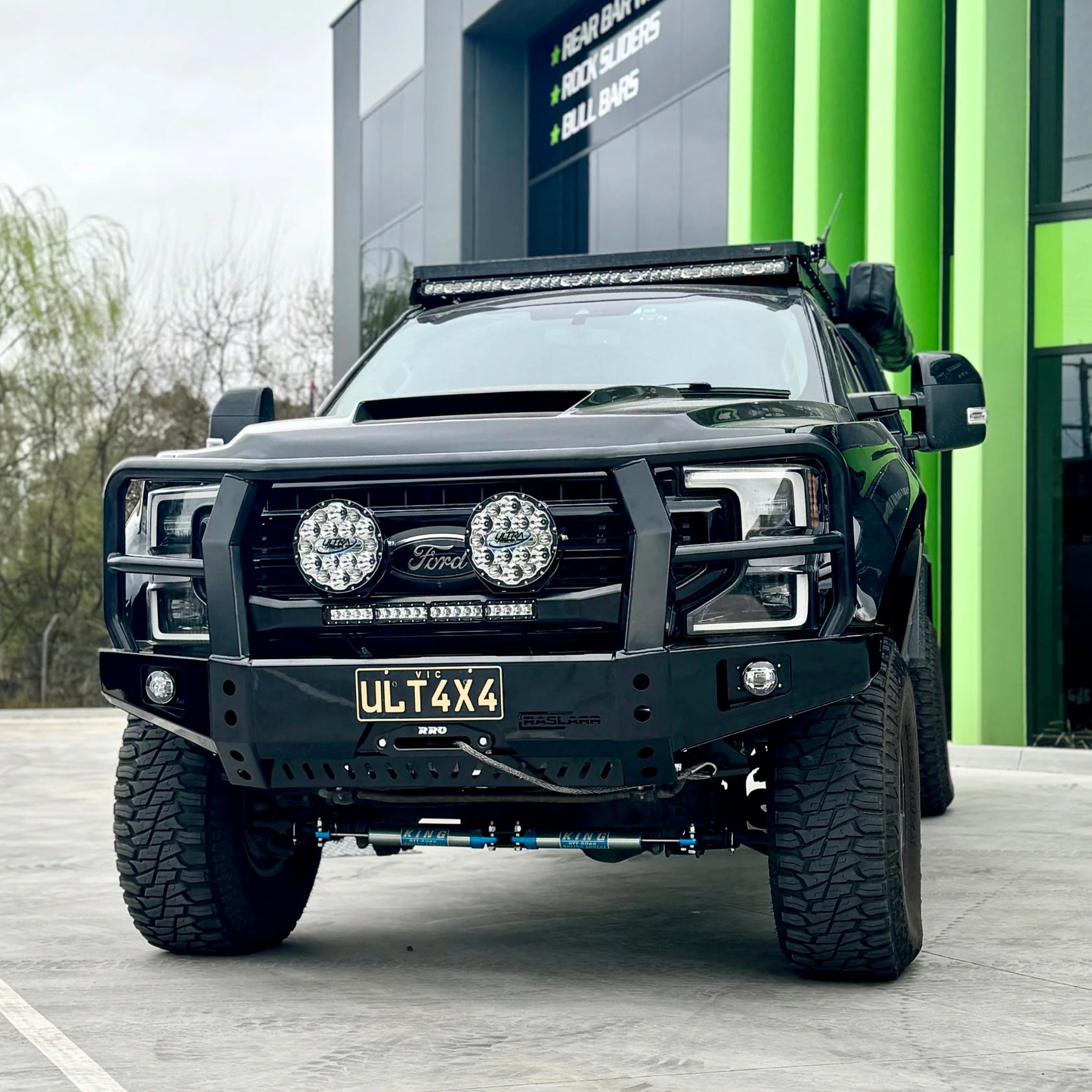 Ford F250 with Raslarr Dallas Bullbar