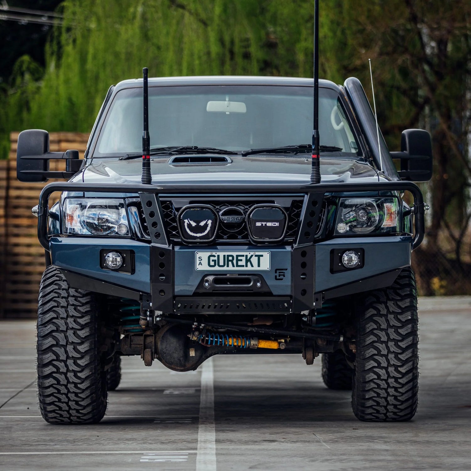 Raslarr Dallas Bullbar to suit Y61 GU Nissan Patrol, colour matched to blue