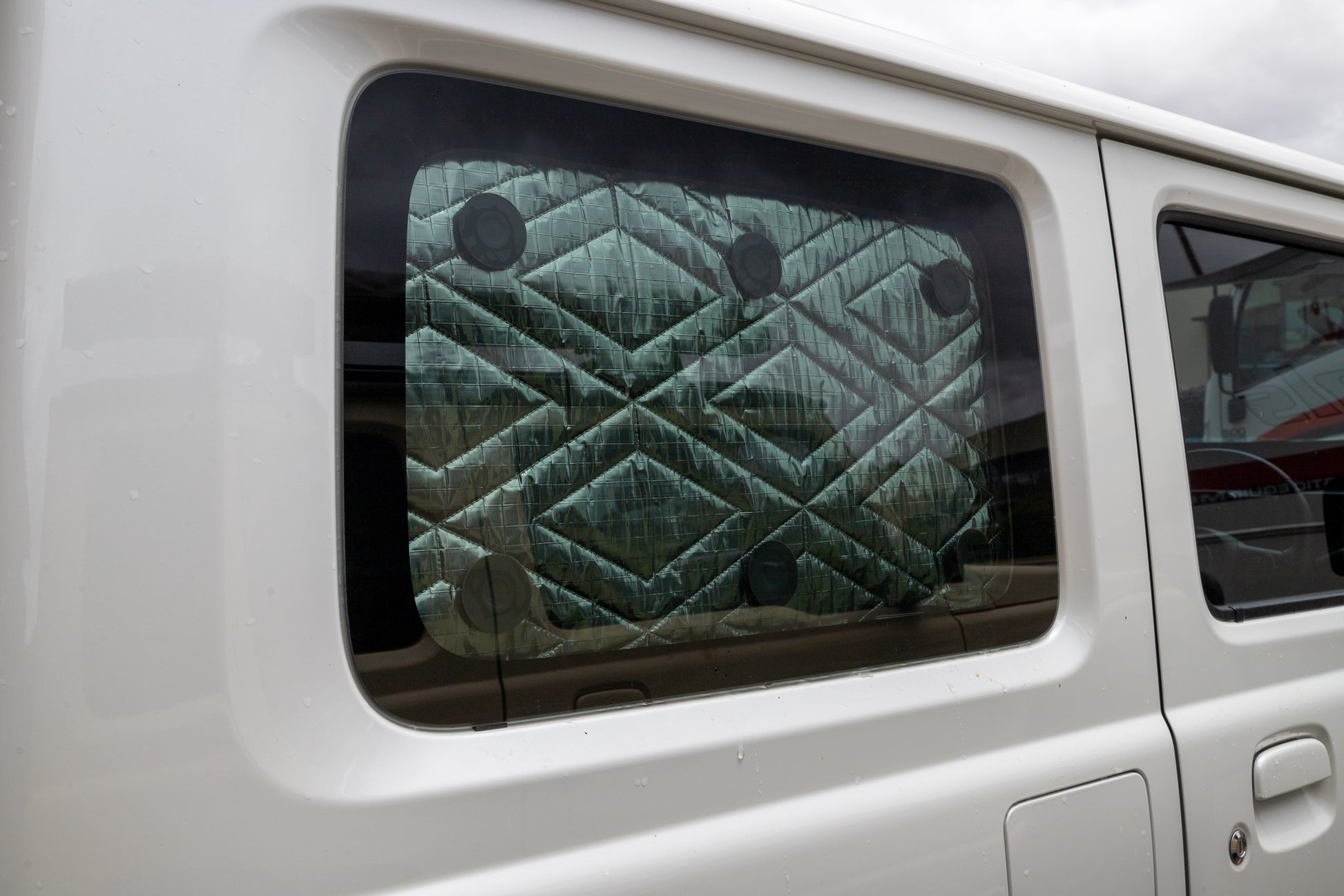 Ultimate Car Window Shades Cargo shades solar screens fitted to a JB74 Suzuki Jimny